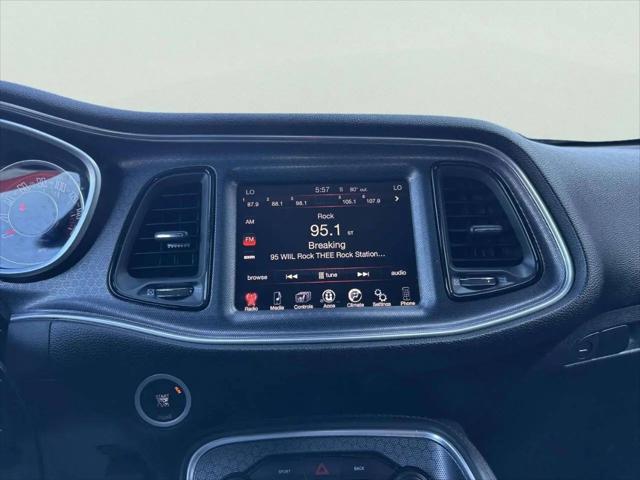 2016 Dodge Challenger SXT Plus