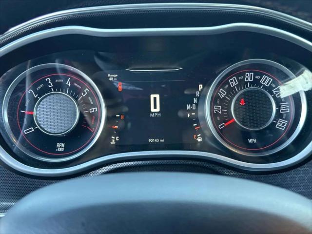 2016 Dodge Challenger SXT Plus