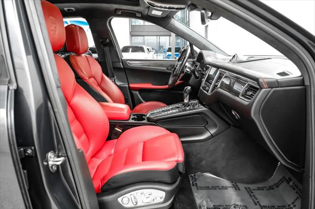 2017 Porsche Macan Turbo