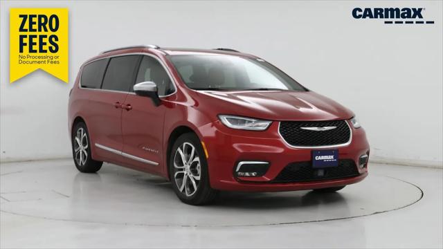 2025 Chrysler Pacifica Pinnacle for sale in Merriam, KS