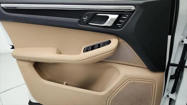 2023 Porsche Macan T