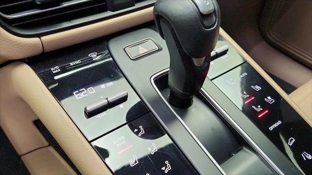 2023 Porsche Macan T
