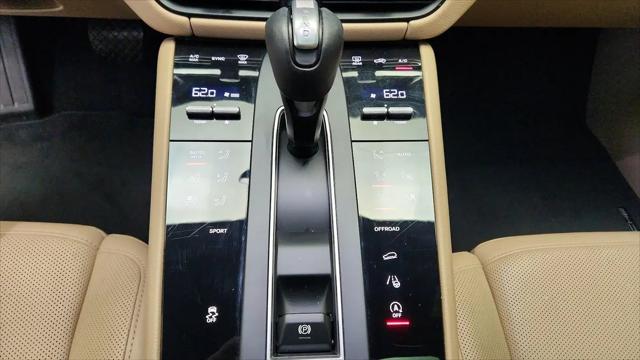 2023 Porsche Macan T