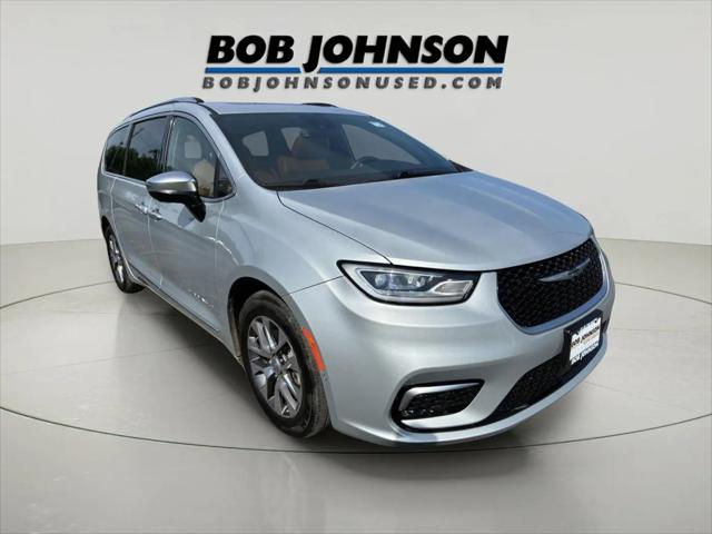 2023 Chrysler Pacifica Hybrid Pinnacle for sale in Watertown, NY