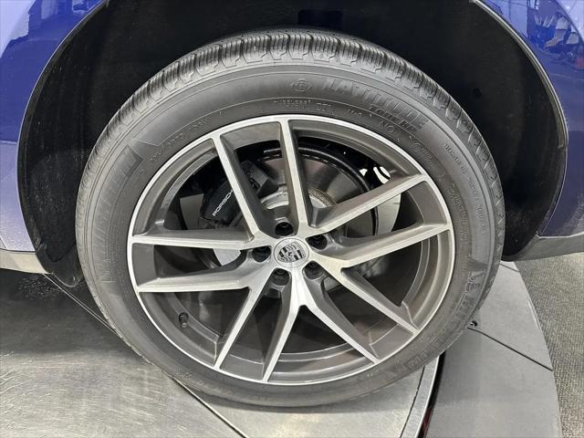 2026 Porsche Macan T