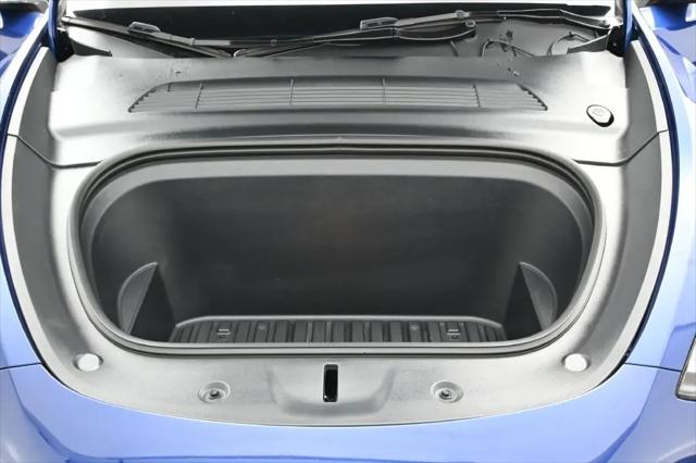 2025 Tesla Model Y Long Range Dual Motor Rear-Wheel Drive