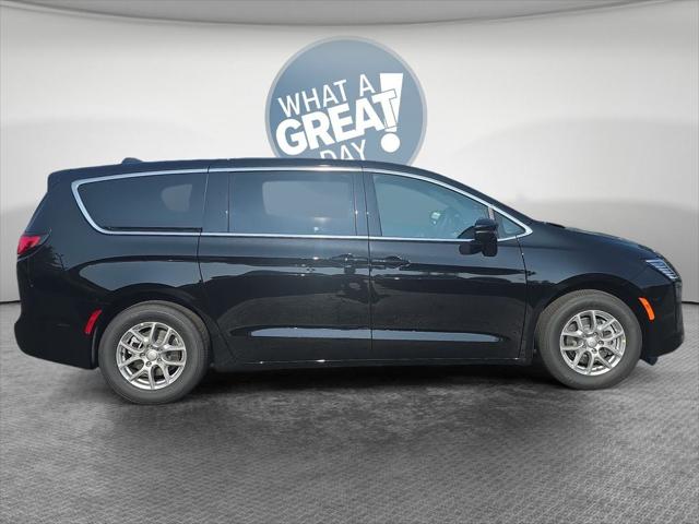 2027 Chrysler Pacifica PACIFICA SELECT 2027 Chrysler Pacifica PACIFICA SELECT