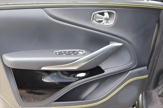 2023 Aston Martin DBX 707