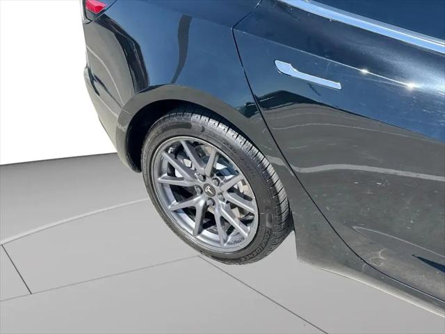2020 Tesla Model 3 Standard Range Rear-Wheel Drive