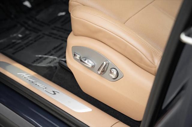 2022 Porsche Macan S