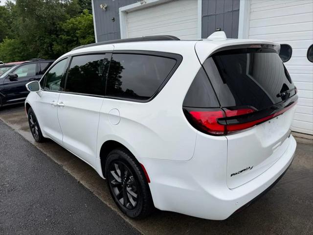2021 Chrysler Pacifica Limited AWD