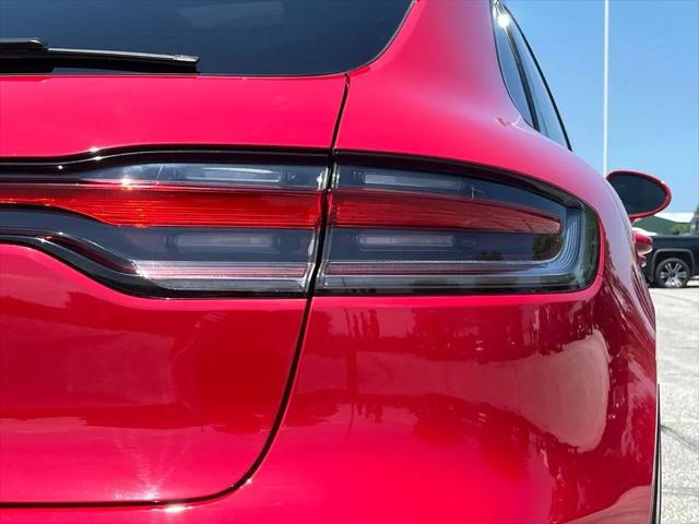2022 Porsche Macan Macan