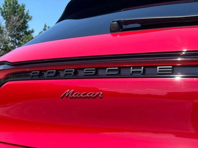 2022 Porsche Macan Macan