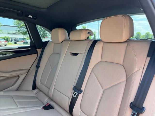 2022 Porsche Macan Macan