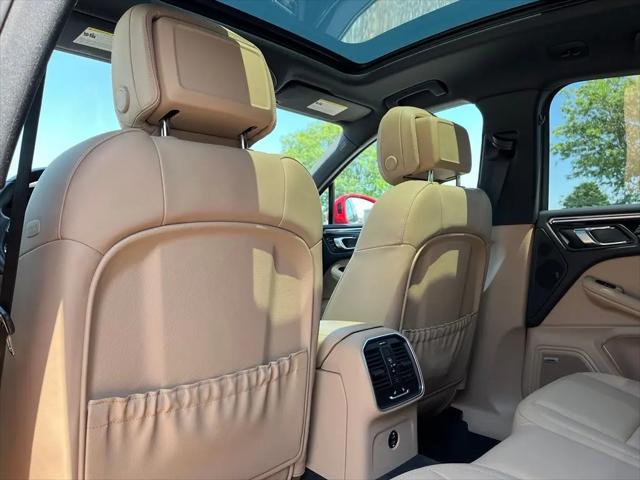 2022 Porsche Macan Macan