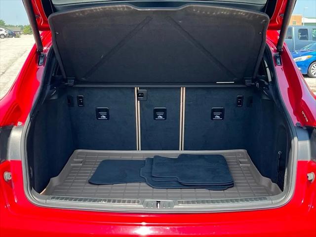 2022 Porsche Macan Macan