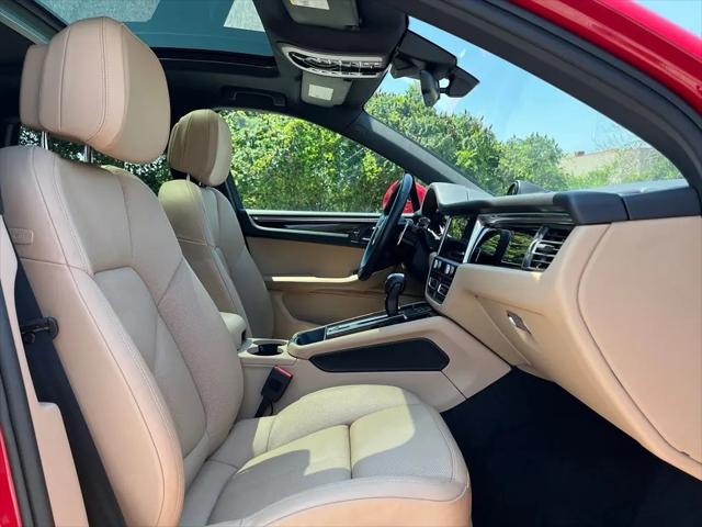 2022 Porsche Macan Macan