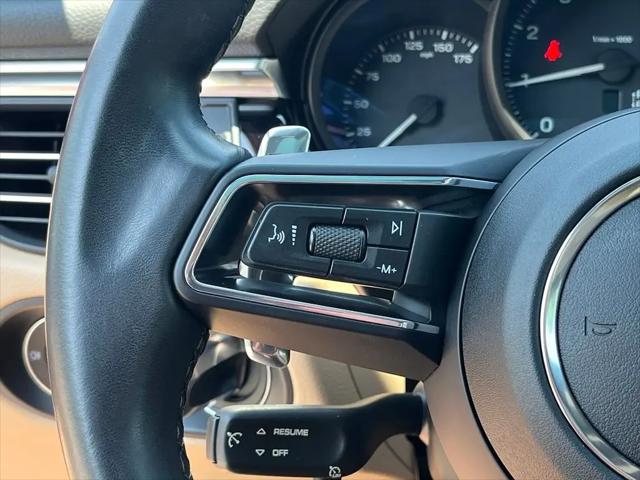 2022 Porsche Macan Macan