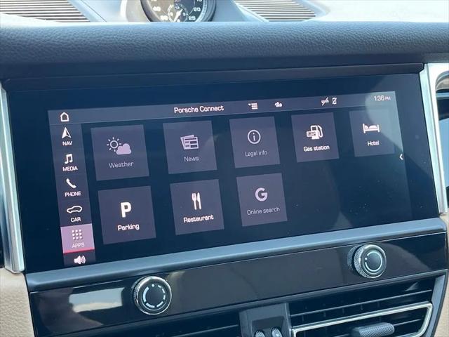 2022 Porsche Macan Macan