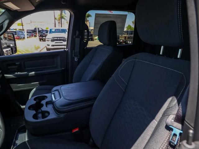 2026 Ram 2500 Black Express Crew Cab 4x4 64 Box