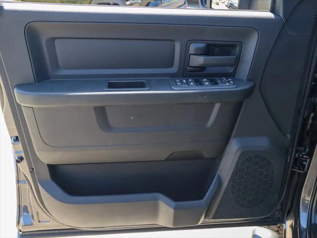 2026 Ram 2500 Black Express Crew Cab 4x4 64 Box
