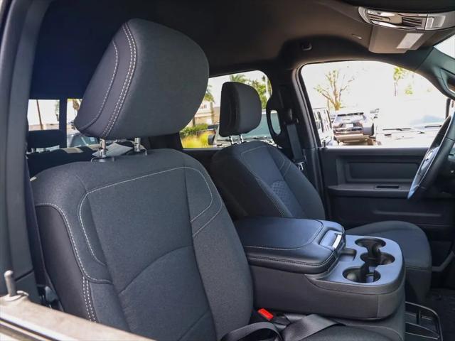 2026 Ram 2500 Black Express Crew Cab 4x4 64 Box