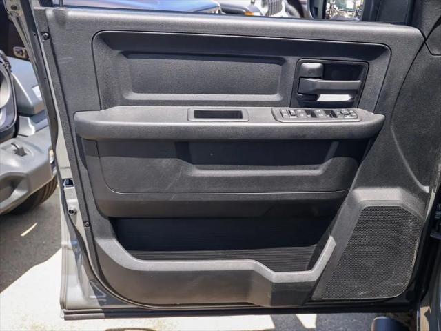 2026 Ram 2500 Black Express Crew Cab 4x4 64 Box