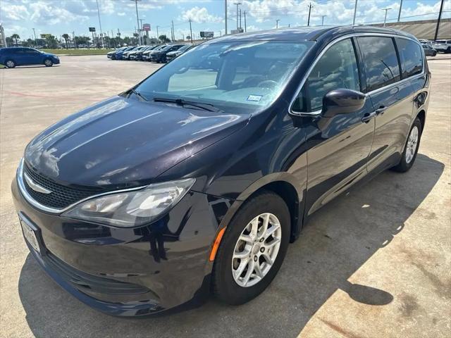 2017 Chrysler Pacifica LX for sale in Baytown, TX