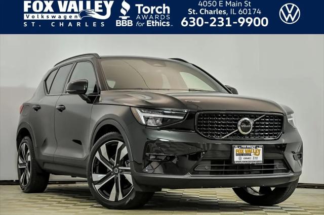2023 Volvo XC40 B5 Plus Dark Theme for sale in St Charles, IL