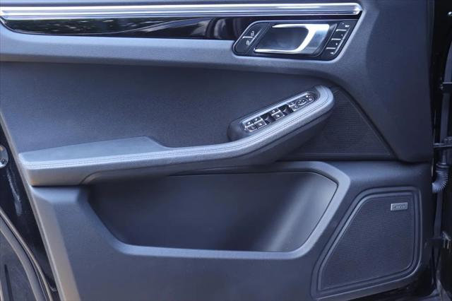 2021 Porsche Macan Macan