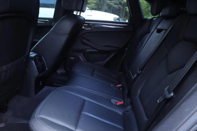 2021 Porsche Macan Macan