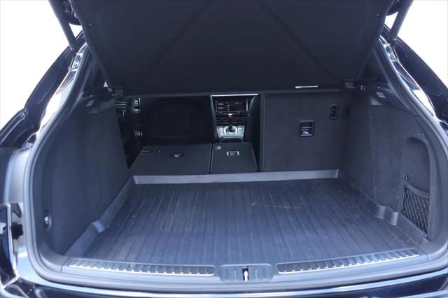 2021 Porsche Macan Macan