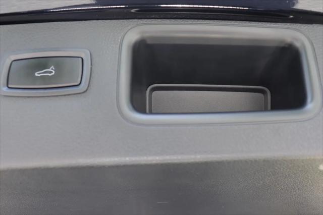 2021 Porsche Macan Macan