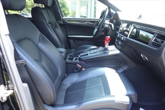 2021 Porsche Macan Macan