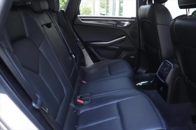 2021 Porsche Macan Macan