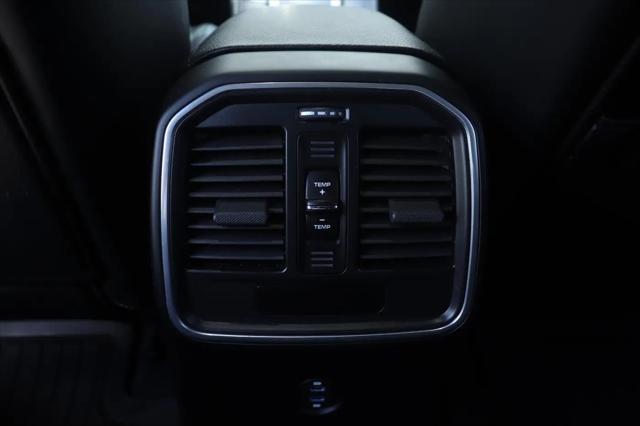 2021 Porsche Macan Macan