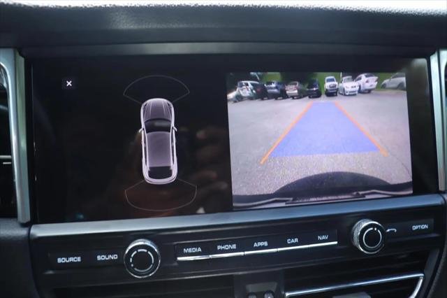 2021 Porsche Macan Macan