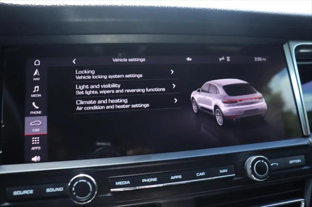 2021 Porsche Macan Macan