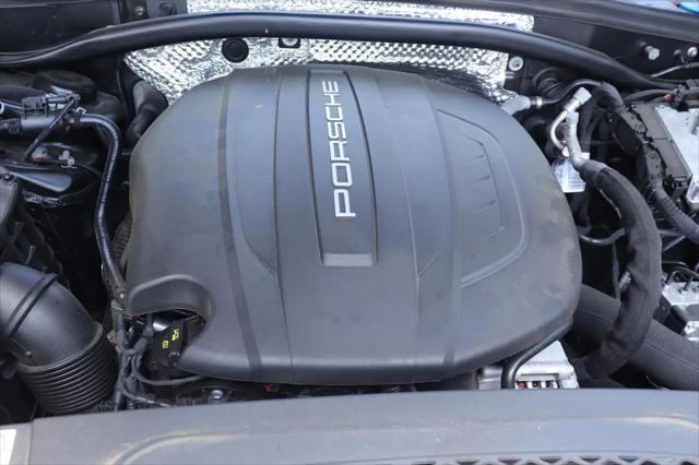 2021 Porsche Macan Macan