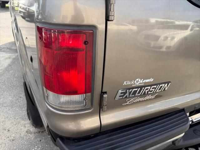 2004 Ford Excursion Limited