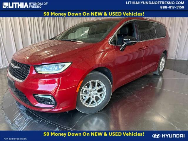 2025 Chrysler Pacifica Select for sale in Fresno, CA