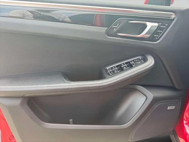 2021 Porsche Macan Macan
