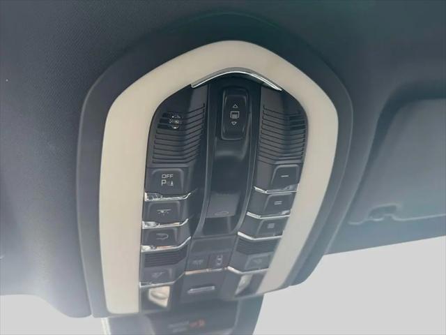 2021 Porsche Macan Macan