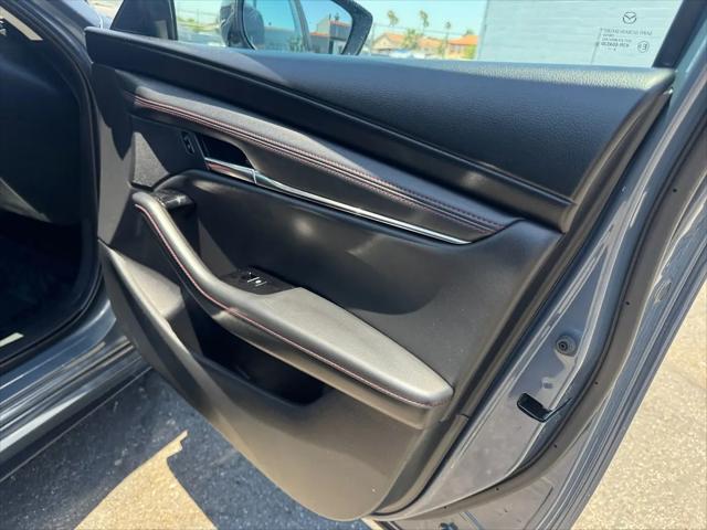 2025 Mazda Mazda3 2.5 S Carbon Edition