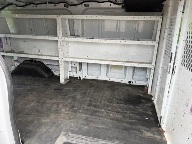 2015 Ford Transit w/60/40 Side Door w/LWB