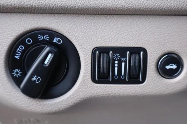 2011 Chrysler 300 Limited