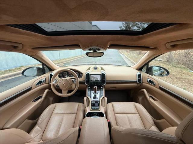 2012 Porsche Cayenne Base
