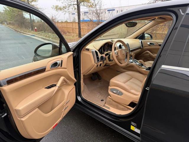 2012 Porsche Cayenne Base