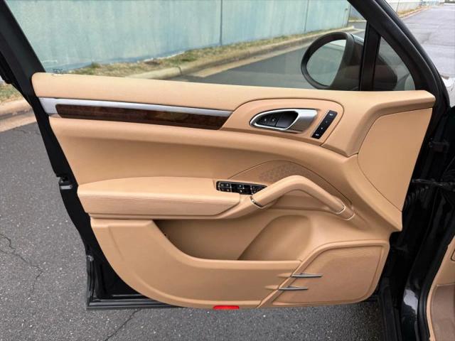 2012 Porsche Cayenne Base