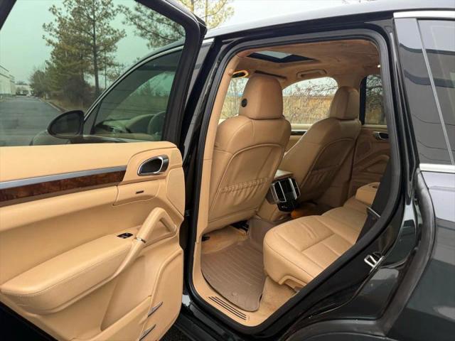 2012 Porsche Cayenne Base